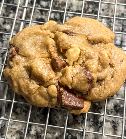Chocolate Chip Walnut Cookies